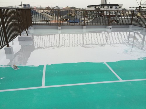 通気緩衝シートはり＋ウレタン１層目