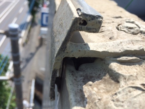 笠木台座隙間⑵