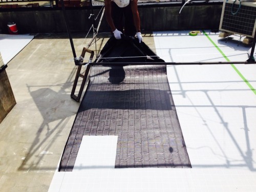 通気緩衝シート張り