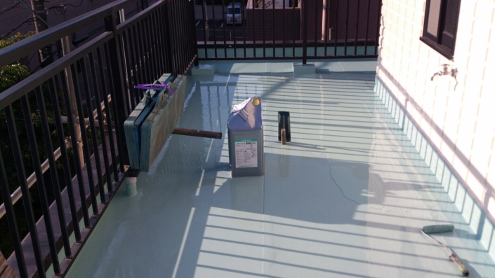 東京都三鷹市の鉄骨の一般住宅｜屋上・ベランダの雨漏り修理 施工事例