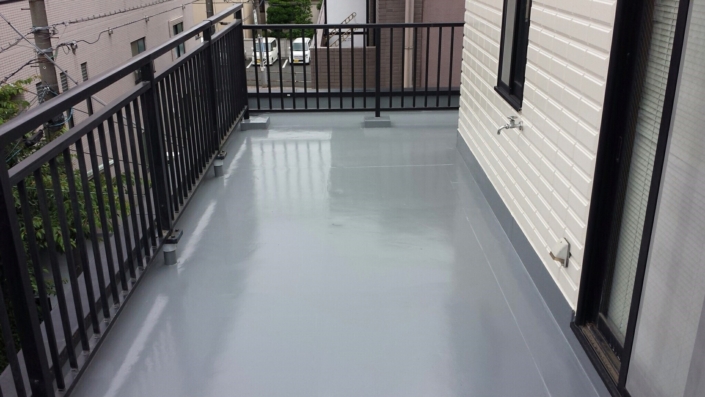 東京都三鷹市の鉄骨の一般住宅｜屋上・ベランダの雨漏り修理 施工事例