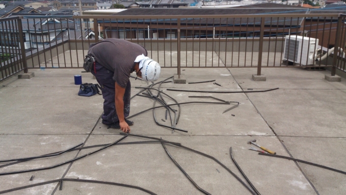 埼玉県三郷市高州の鉄骨の一般住宅｜屋上・ベランダの雨漏り修理 施工事例