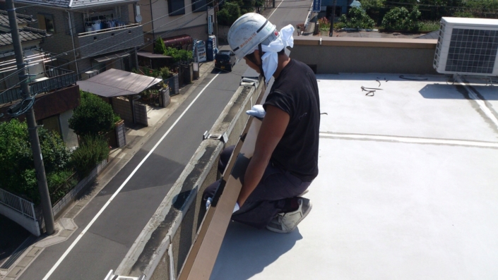 埼玉県三郷市高州の鉄骨の一般住宅｜屋上・ベランダの雨漏り修理 施工事例