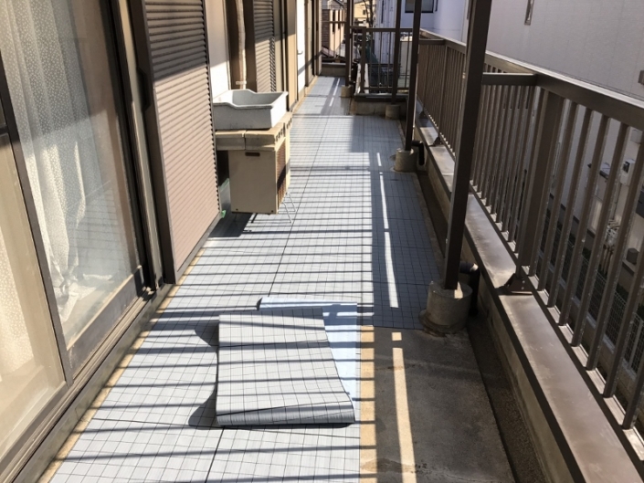 雨漏りが発生してるベランダの防水工事（通気緩衝工法）｜さいたま市浦和区の戸建住宅にて雨漏り修理