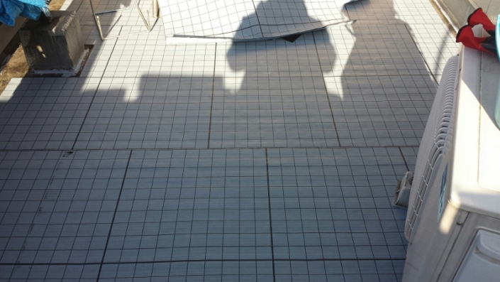 ベランダの雨漏り修理（ウレタン防水工事）｜品川区東大井のお客さま