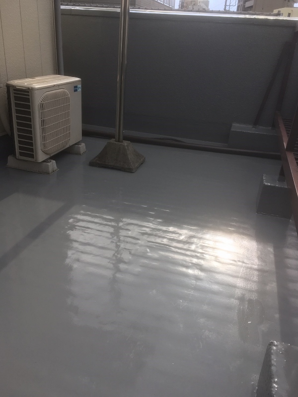 ベランダの雨漏り修理（ウレタン防水工事）｜品川区東大井のお客さま