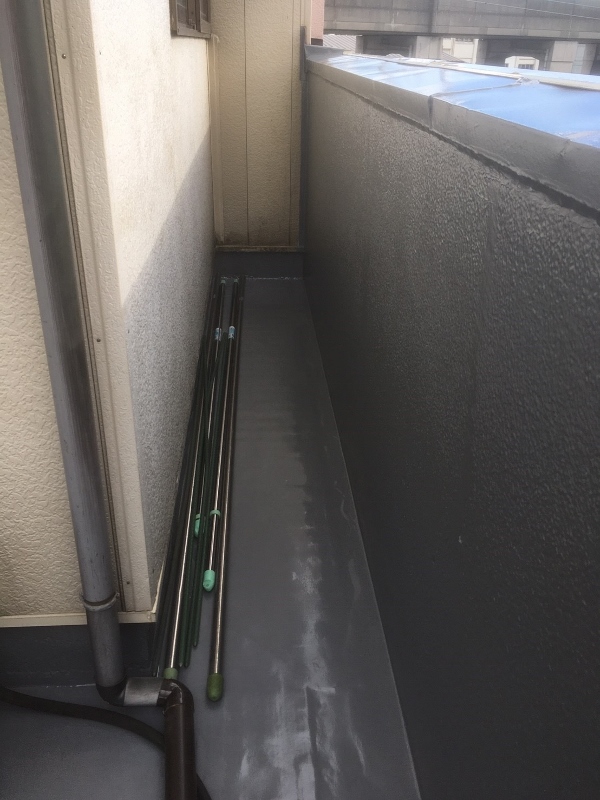 ベランダの雨漏り修理（ウレタン防水工事）｜品川区東大井のお客さま