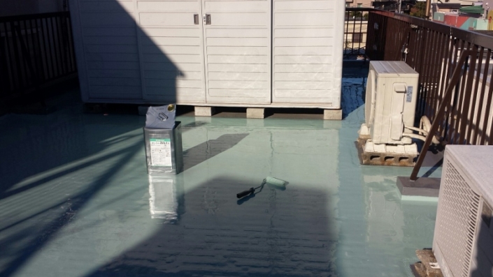 防水層の劣化による屋上防水工事(通気緩衝工法)|東京都葛飾区のA様邸にて雨漏り修理