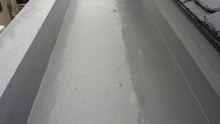 防水シート劣化による屋上の雨漏り修理(通気緩衝工法)|茨城県桜川市のT様邸にて防水工事