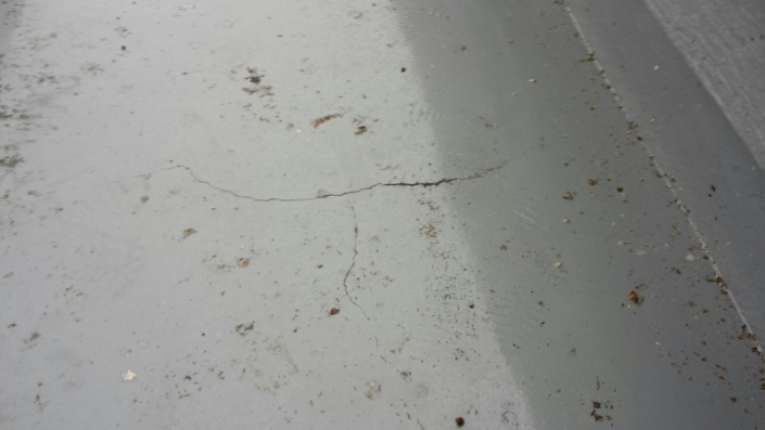 防水シート劣化による屋上の雨漏り修理(通気緩衝工法)|茨城県桜川市のT様邸にて防水工事