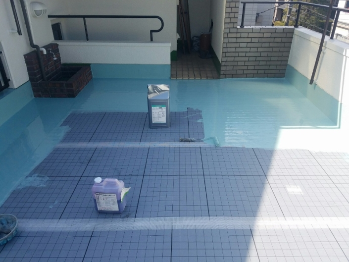 防水シート劣化による屋上の雨漏り修理(通気緩衝工法)|茨城県桜川市のT様邸にて防水工事