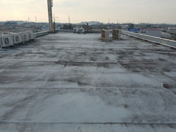 雨漏りによる屋上のウレタン防水工事｜埼玉県久喜市江面のS商会ビル