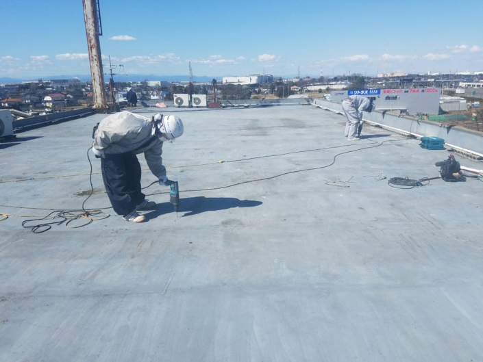 雨漏りによる屋上のウレタン防水工事｜埼玉県久喜市江面のS商会ビル