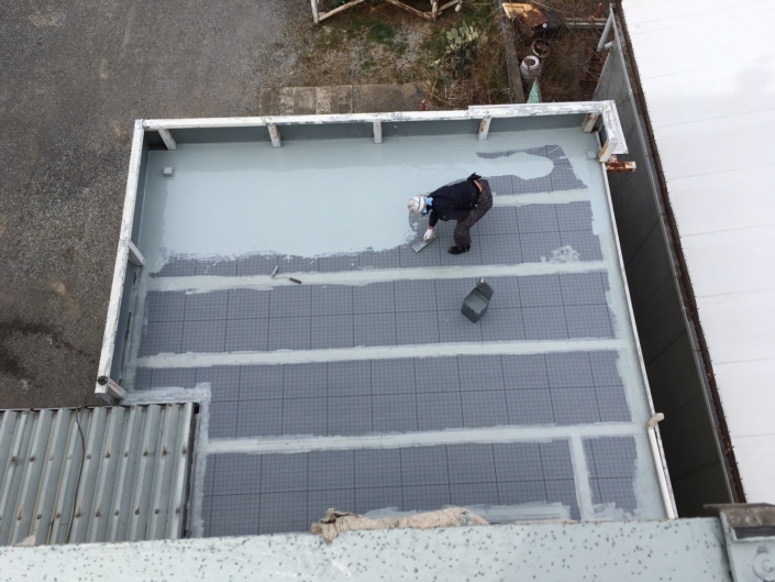 雨漏りによる屋上のウレタン防水工事｜埼玉県久喜市江面のS商会ビル