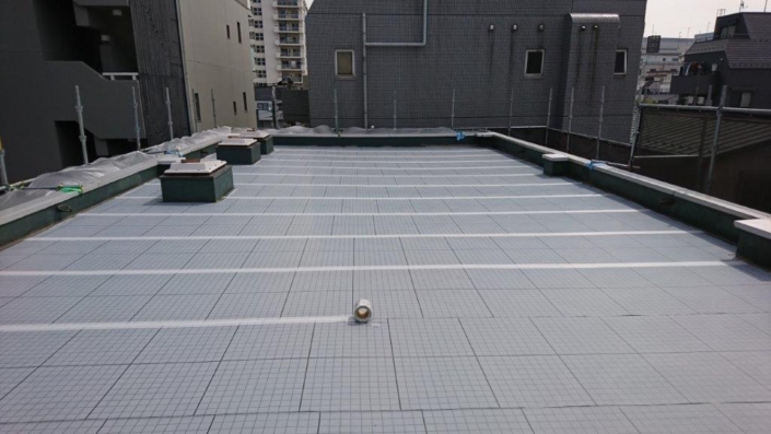 大規模修繕にて屋上の防水工事（ウレタン塗膜・通気緩衝工法）｜茨城県つくばみらい市のHマンションにて雨漏り修理