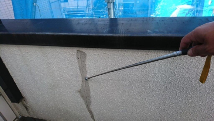 外壁塗膜の剥がれ