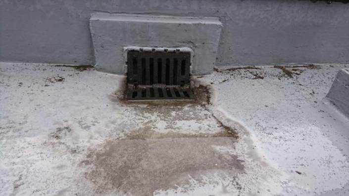 劣化した排水ドレン