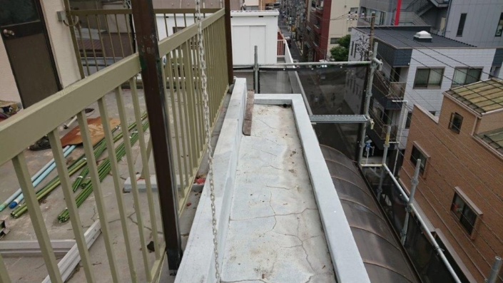 ウレタン防水層のひび割れ