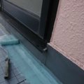 ベランダの防水工事（1層目のウレタン塗布）｜茨城県石岡市のC様邸の雨漏り修理